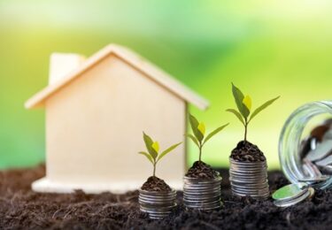 Photo of Americans See Real Estate as a Better Investment Than Stocks or Gold