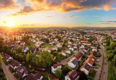 Photo of What Do Experts See on the Horizon for the Second Half of the Year?