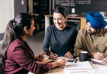 Photo of Why Selling Your House with a Real Estate Professional Is Essential