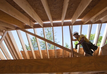 Photo of Where Will You Go If You Sell? Newly Built Homes Might Be the Answer.