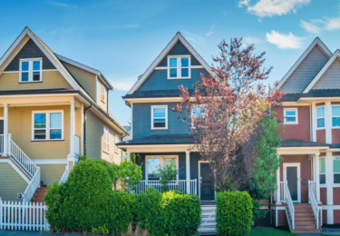 Photo of Should I Buy a Home Right Now? Experts Say Prices Are Only Going Up