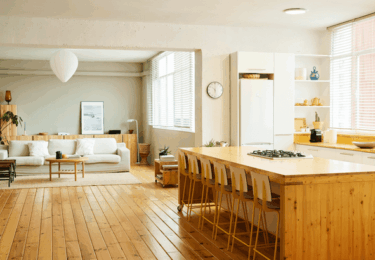 Photo of How To Stretch Your Options, Not Your Budget