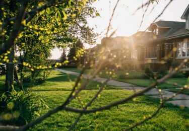 Photo of 4 Ways To Give Your Offer an Edge This Spring