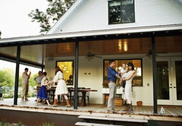 Photo of More People Are Finding the Benefits of Multigenerational Households Today